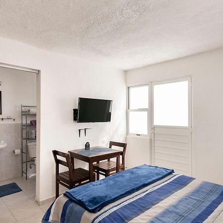 Micro Studio Perfect For Backpackers, Couples, 3 Min Drive To Playa El Nino Cancún Exteriör bild