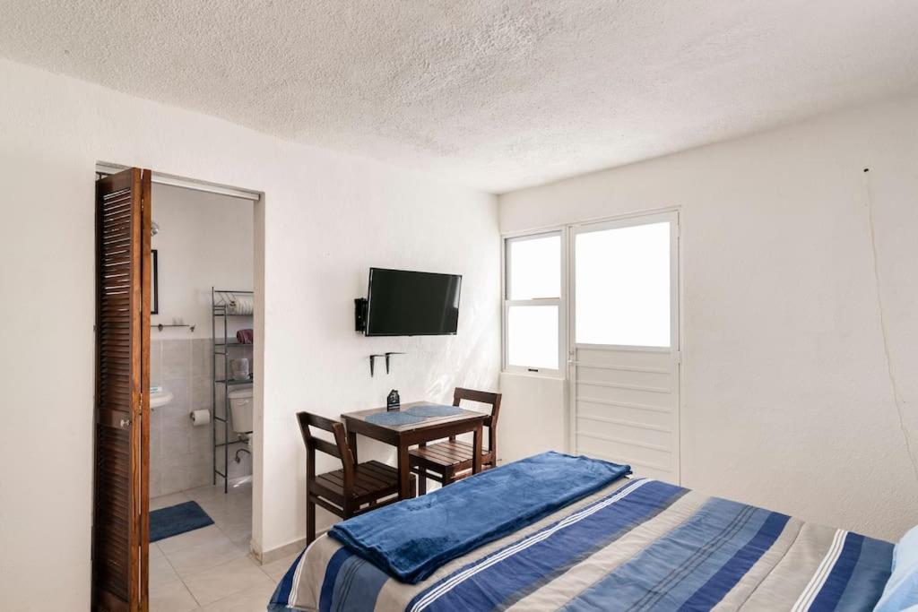 Micro Studio Perfect For Backpackers, Couples, 3 Min Drive To Playa El Nino Cancún Exteriör bild
